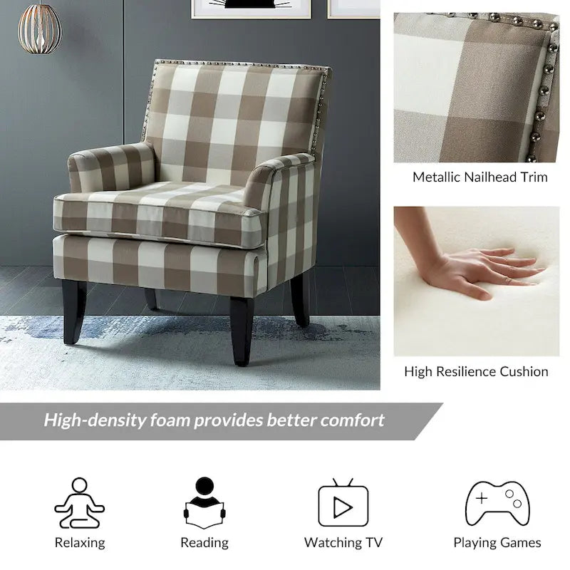 Fauteuil de style campagne française, orné de rivets et de pieds en bois massif.