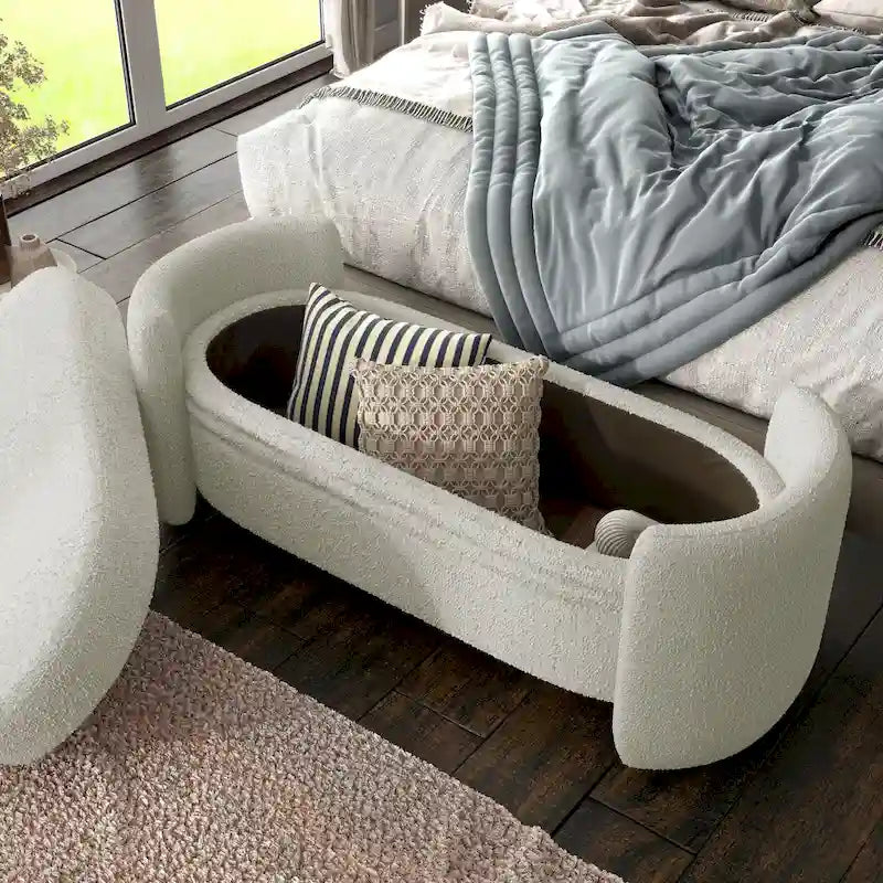 Banc de rangement moderne en peluche, adapté aux chambres et aux entrées.