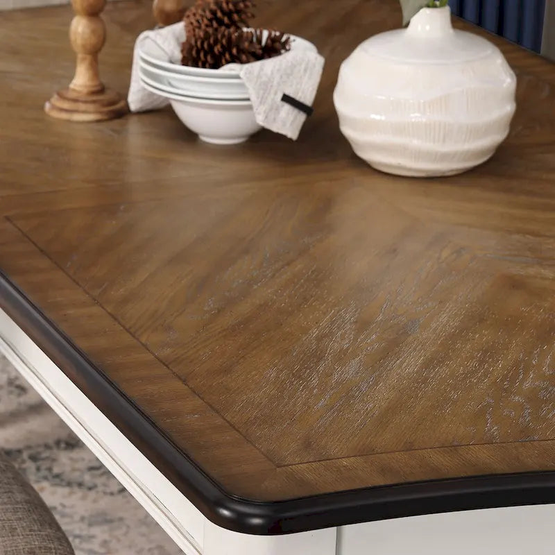 Table de salle à manger de style campagnard français, finition blanc antique et chêne vieilli