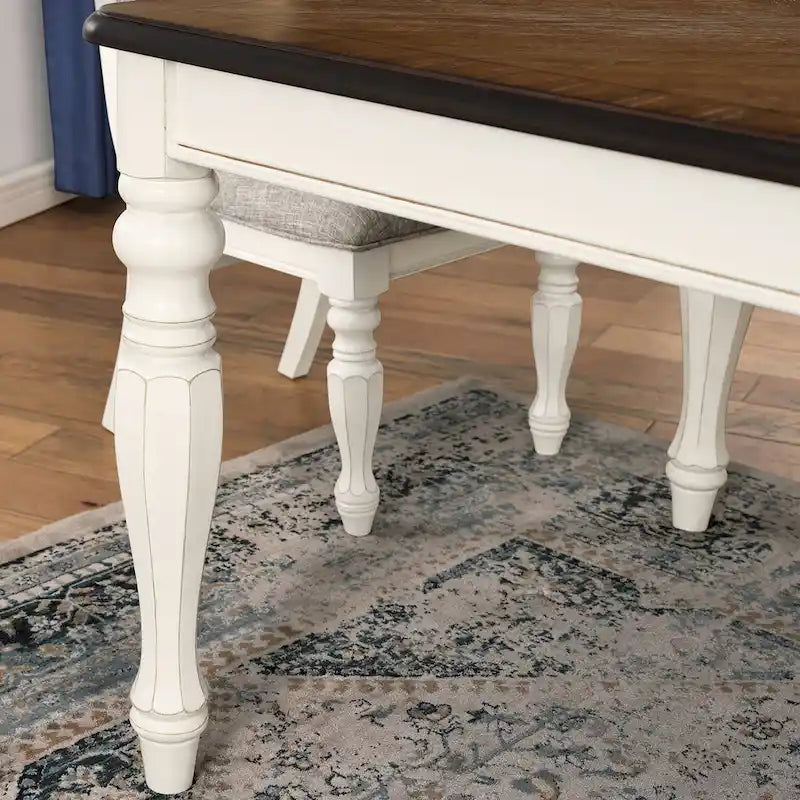Table de salle à manger de style campagnard français, finition blanc antique et chêne vieilli